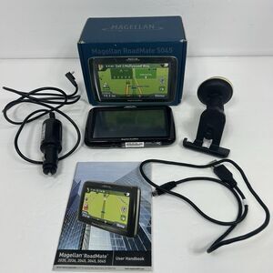 Magellan RoadMate 5045 GPS Windshield Mount Power Adapter USB Cable Bundle
